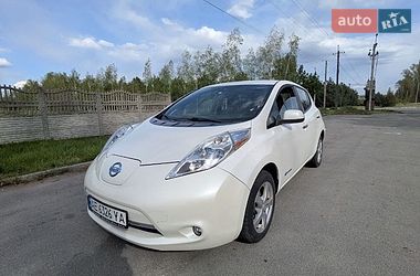 Хетчбек Nissan Leaf 2013 в Дніпрі