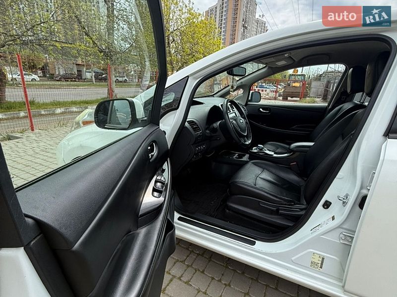 Хэтчбек Nissan Leaf 2014 в Одессе