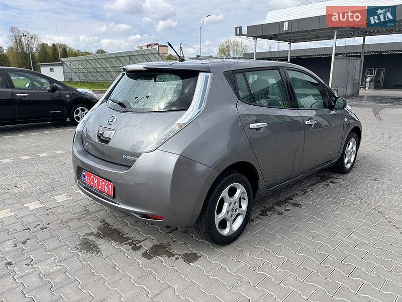 Хэтчбек Nissan Leaf 2014 в Владимире