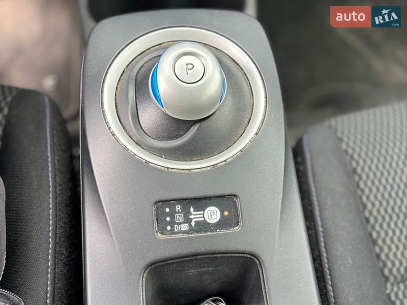 Хэтчбек Nissan Leaf 2014 в Владимире