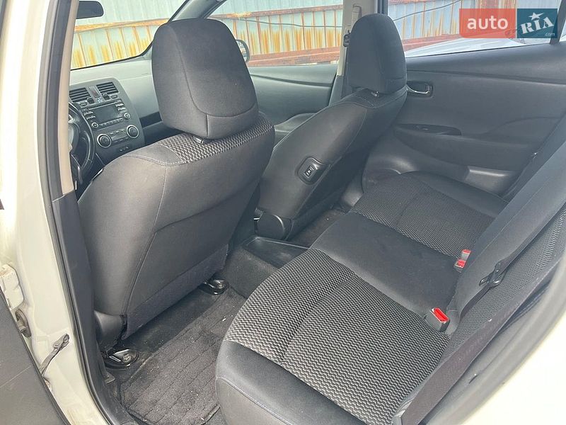 Хэтчбек Nissan Leaf 2013 в Киеве