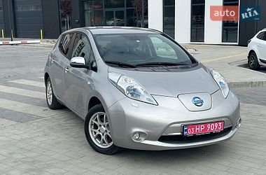 Хэтчбек Nissan Leaf 2014 в Городке