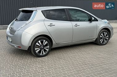 Хэтчбек Nissan Leaf 2013 в Кропивницком