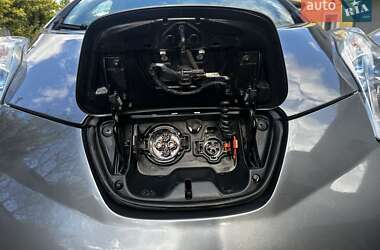 Хэтчбек Nissan Leaf 2014 в Львове