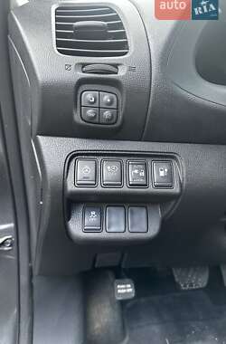 Хэтчбек Nissan Leaf 2014 в Львове
