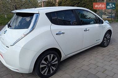 Хетчбек Nissan Leaf 2015 в Рівному