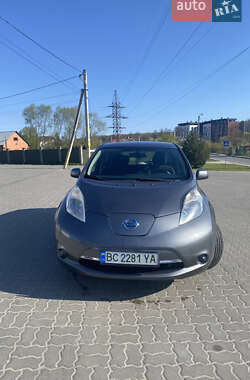 Хэтчбек Nissan Leaf 2015 в Львове