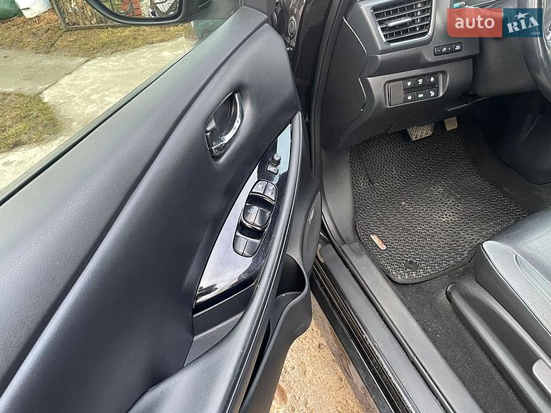 Хэтчбек Nissan Leaf 2019 в Калуше