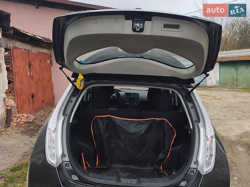 Хэтчбек Nissan Leaf 2014 в Ивано-Франковске