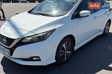 Хетчбек Nissan Leaf 2020 в Дніпрі