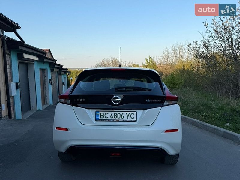 Хетчбек Nissan Leaf 2020 в Кам'янець-Подільському