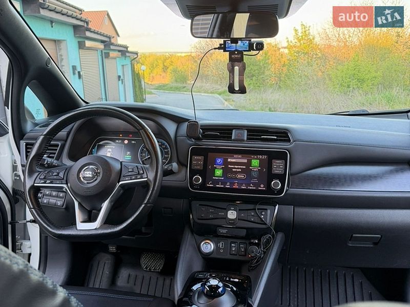 Хетчбек Nissan Leaf 2020 в Кам'янець-Подільському