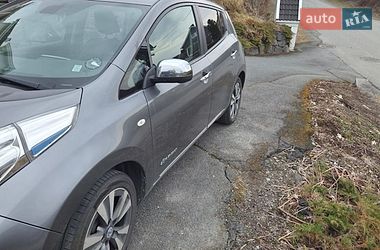 Хэтчбек Nissan Leaf 2014 в Умани