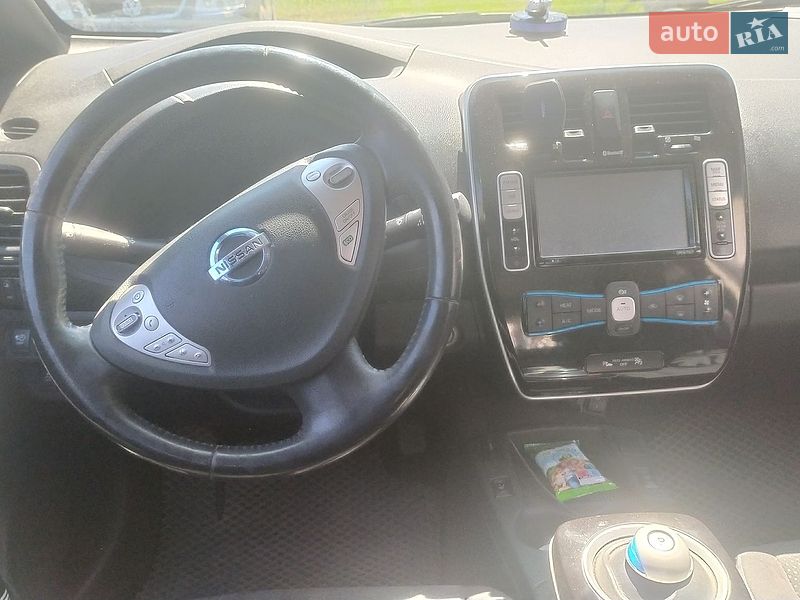 Хетчбек Nissan Leaf 2013 в Києві