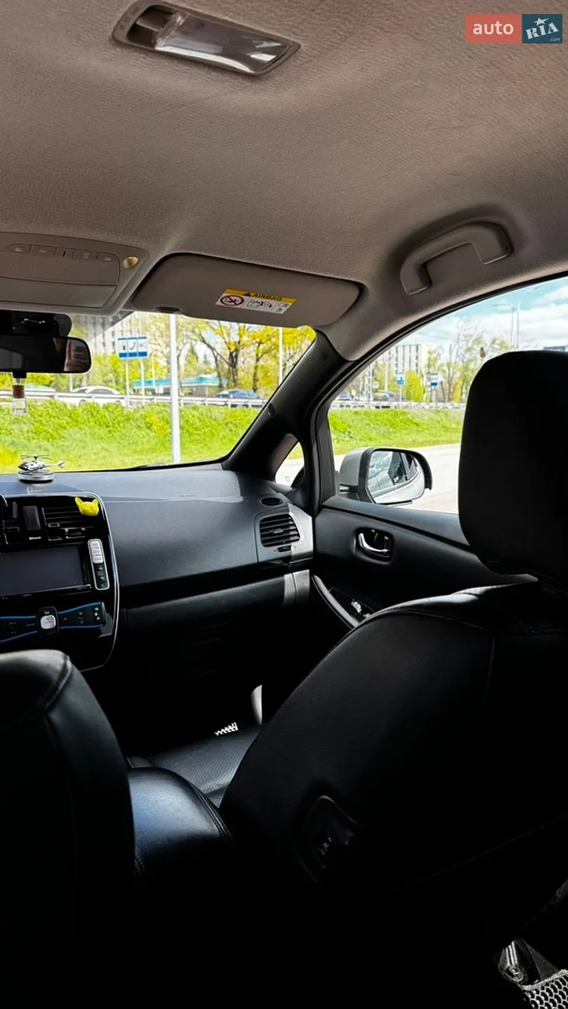 2014 Nissan Leaf - мініатюра 16