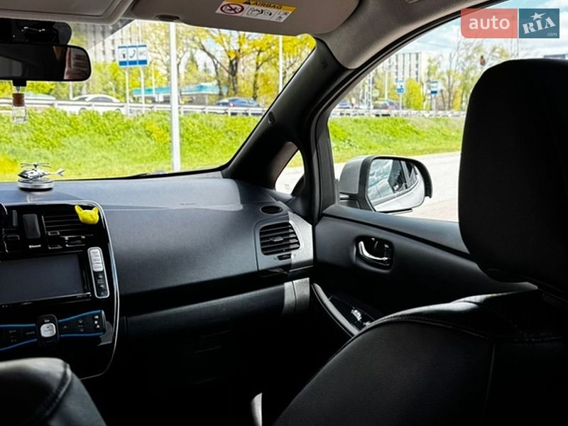 Хетчбек Nissan Leaf 2014 в Полтаві