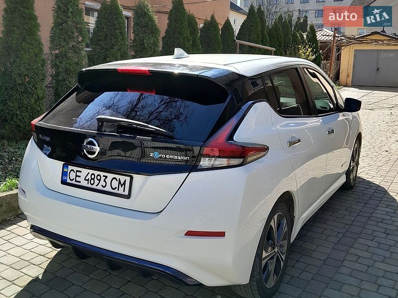 Хэтчбек Nissan Leaf 2019 в Черновцах