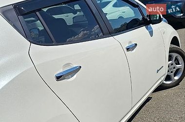 Хэтчбек Nissan Leaf 2017 в Киеве