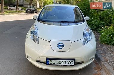 Хэтчбек Nissan Leaf 2012 в Львове