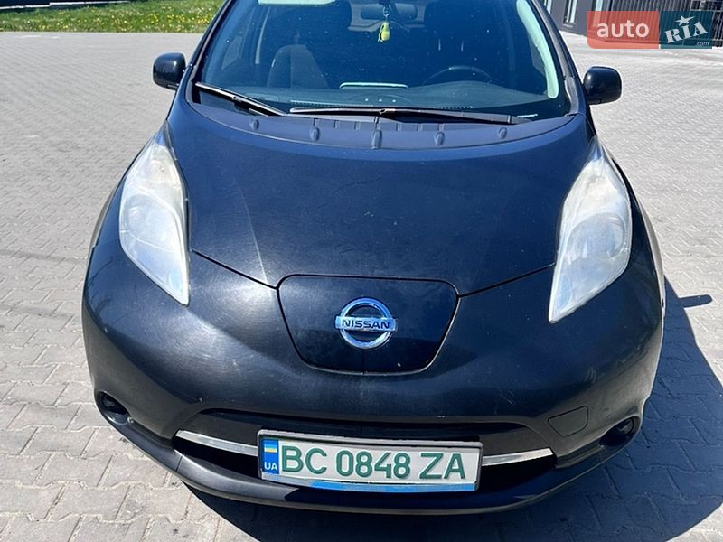Хэтчбек Nissan Leaf 2014 в Львове