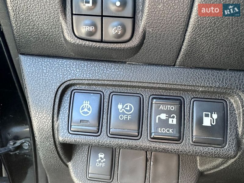 Хэтчбек Nissan Leaf 2014 в Львове
