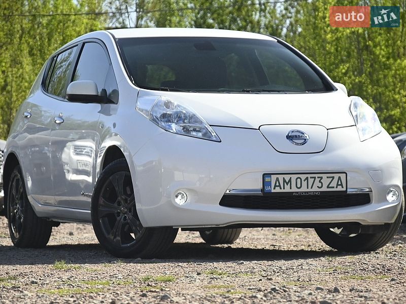 Хэтчбек Nissan Leaf 2016 в Бердичеве
