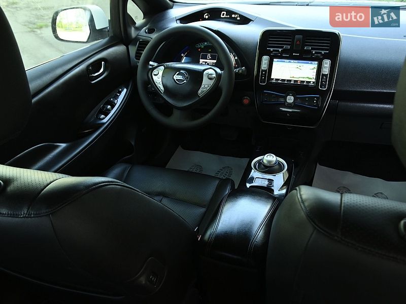 Хэтчбек Nissan Leaf 2016 в Бердичеве