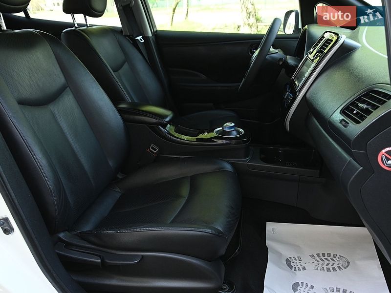 Хэтчбек Nissan Leaf 2016 в Бердичеве