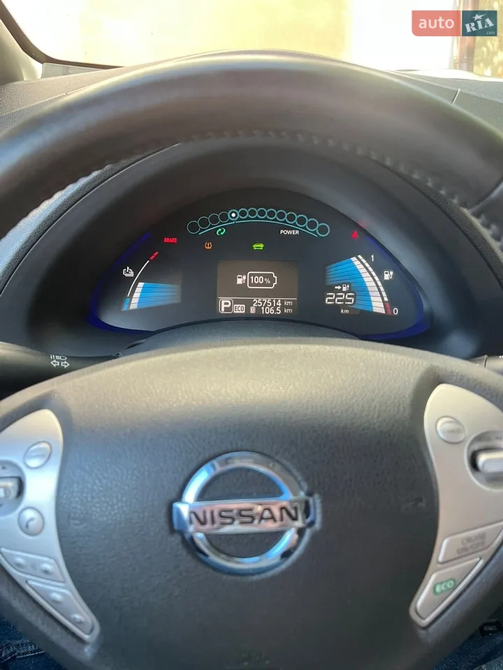 2015 Nissan Leaf - мініатюра 12