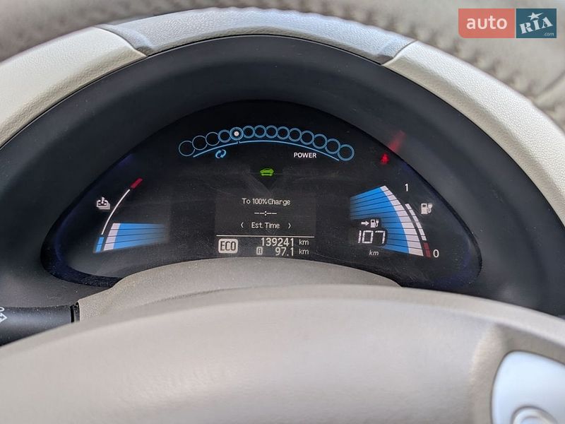 Хэтчбек Nissan Leaf 2012 в Виннице