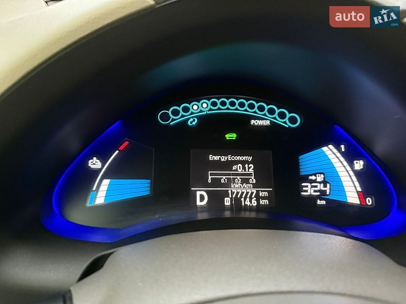 Хэтчбек Nissan Leaf 2012 в Хмельницком