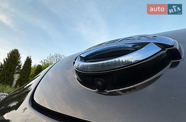 Хэтчбек Nissan Leaf 2016 в Днепре
