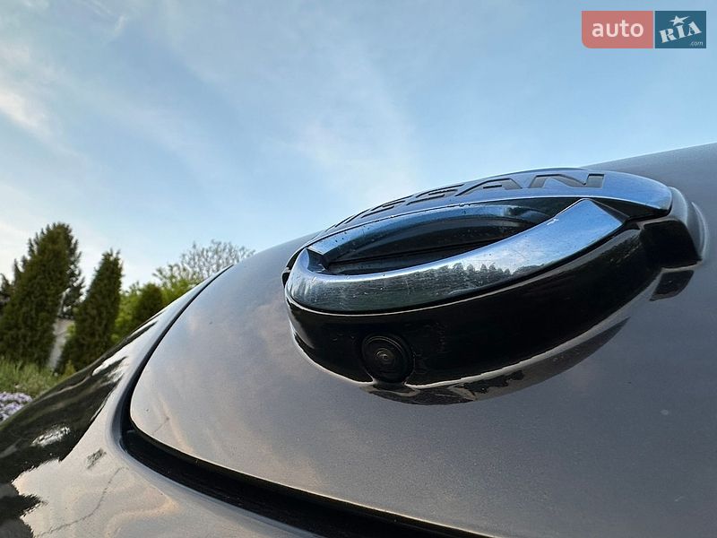 Хэтчбек Nissan Leaf 2016 в Днепре