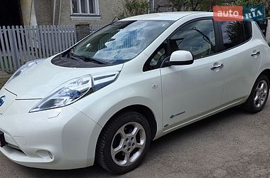 Хетчбек Nissan Leaf 2011 в Калуші