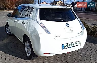 Хетчбек Nissan Leaf 2013 в Житомирі
