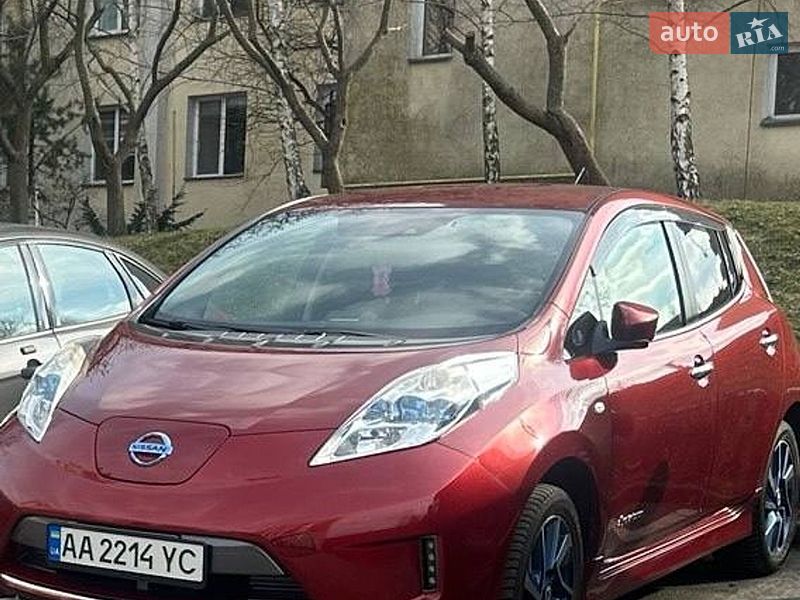 Хэтчбек Nissan Leaf 2016 в Киеве