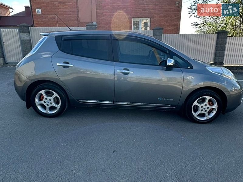 Хетчбек Nissan Leaf 2014 в Тернополі
