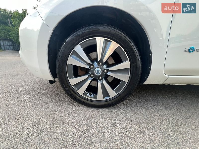 Хэтчбек Nissan Leaf 2014 в Ужгороде фото 37 Хэтчбек Nissan Leaf 2014 в Ужгороде