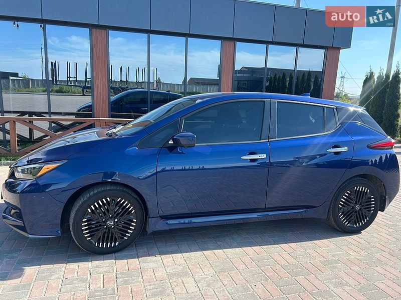 Хэтчбек Nissan Leaf 2023 в Ровно