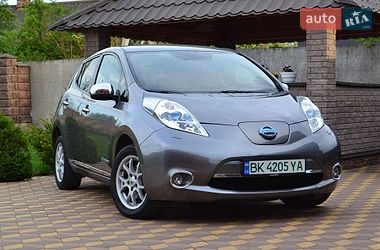 Хетчбек Nissan Leaf 2014 в Сарнах