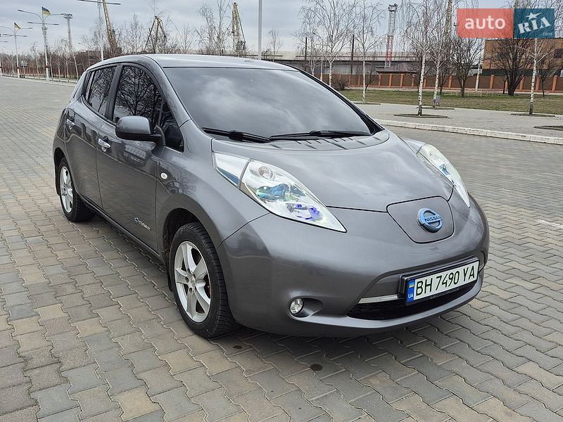 Хэтчбек Nissan Leaf 2016 в Измаиле