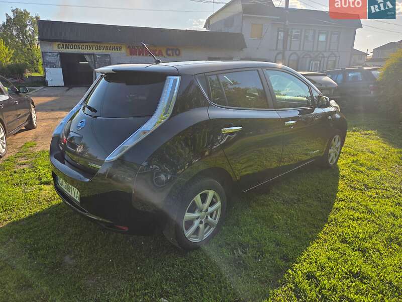 Хетчбек Nissan Leaf 2014 в Черкасах