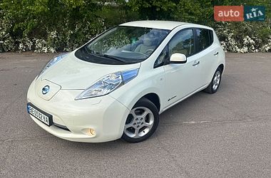 Хэтчбек Nissan Leaf 2012 в Южноукраинске
