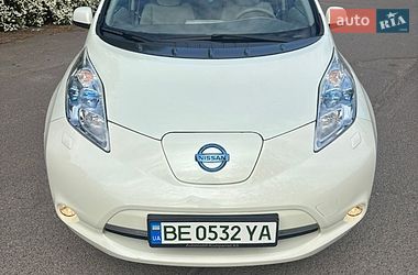 Хэтчбек Nissan Leaf 2012 в Южноукраинске