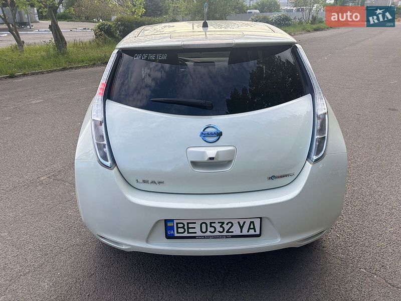 Хэтчбек Nissan Leaf 2012 в Южноукраинске
