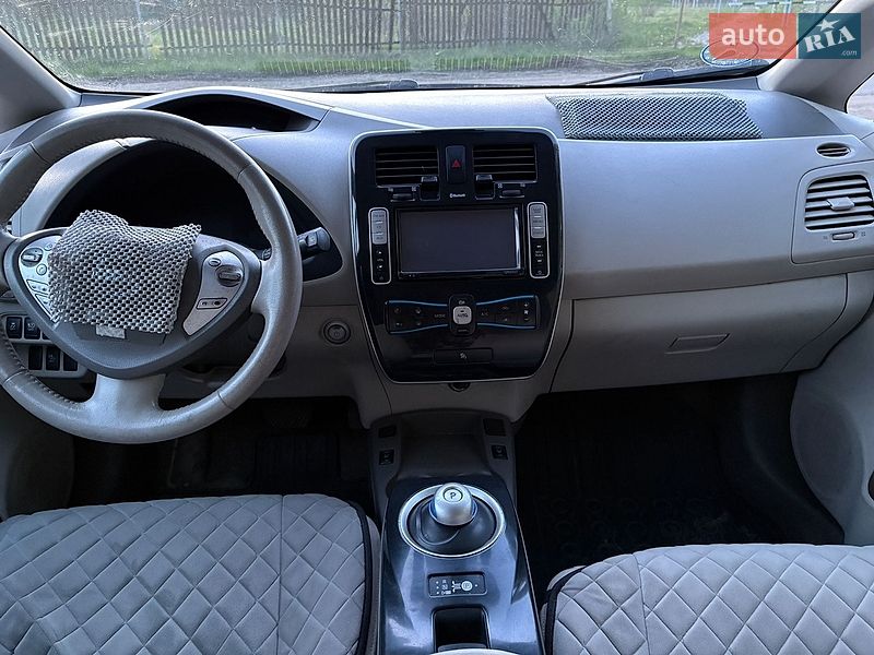 Хэтчбек Nissan Leaf 2012 в Ивано-Франковске