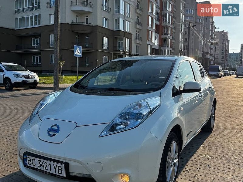 Хетчбек Nissan Leaf 2011 в Львові