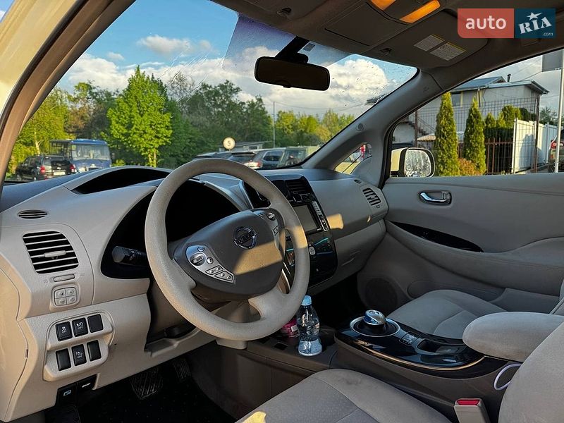 Хетчбек Nissan Leaf 2011 в Львові