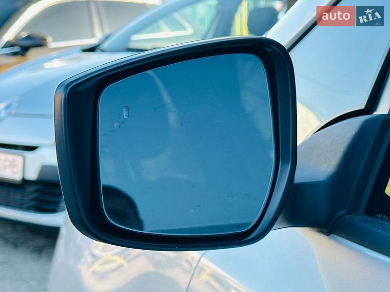 Хэтчбек Nissan Leaf 2024 в Харькове