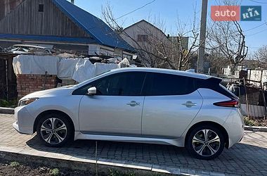 Хетчбек Nissan Leaf 2020 в Кам'янець-Подільському